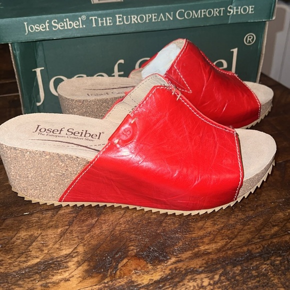 Josef Seibel Women's Red Wedge Sandals Size 37 - Picture 5 of 5